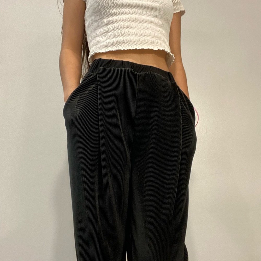 Black Loose Pants w/ AnkleStraps